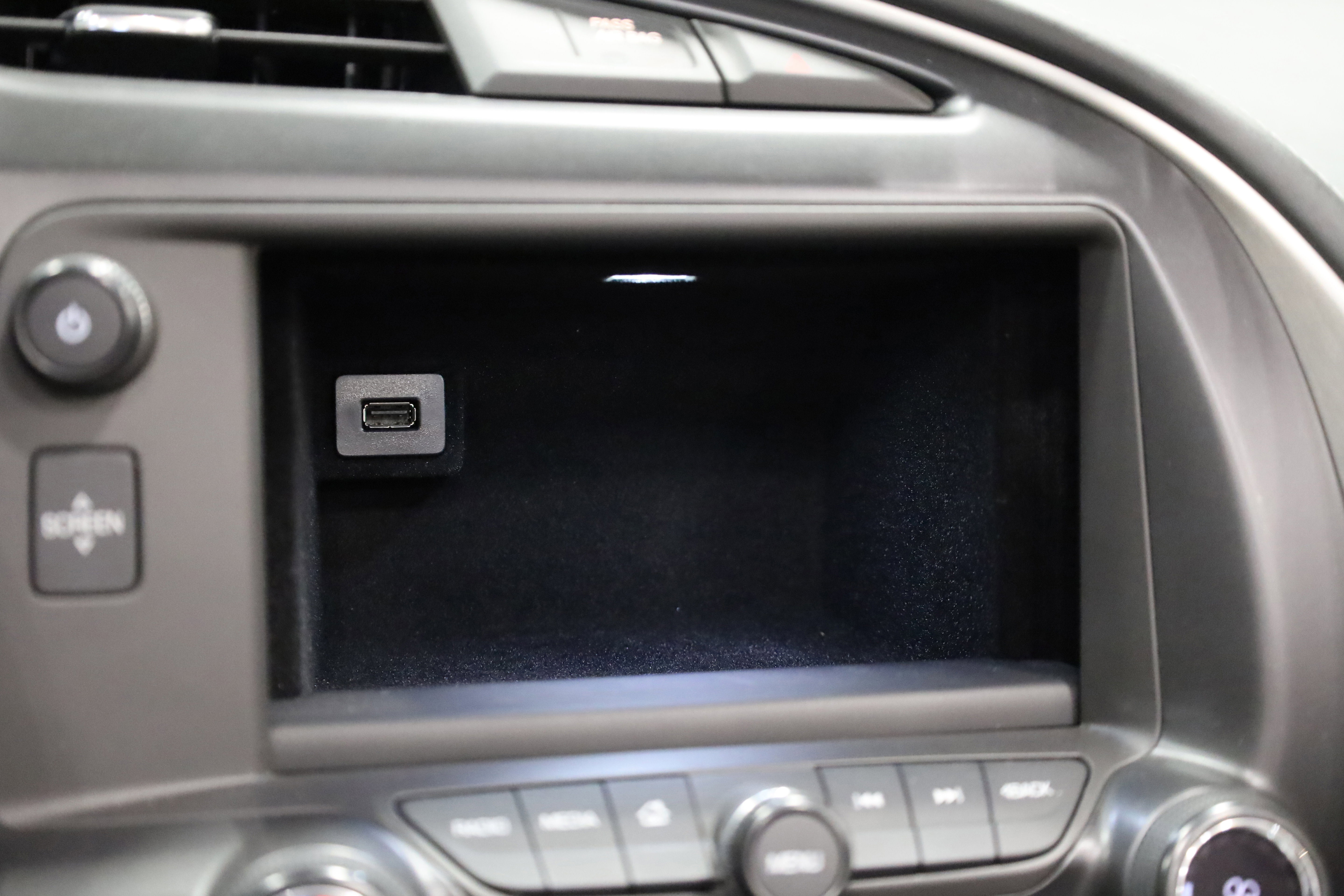 Used 2016 Chevrolet Corvette Z06 w/ 3LZ Preferred Equipment Group image 31