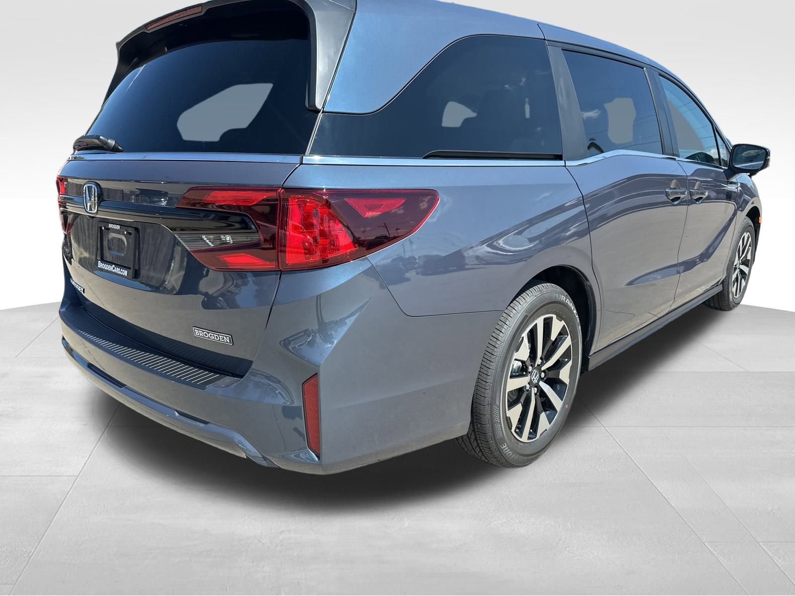 Used 2026 Honda Odyssey EX-L image 12