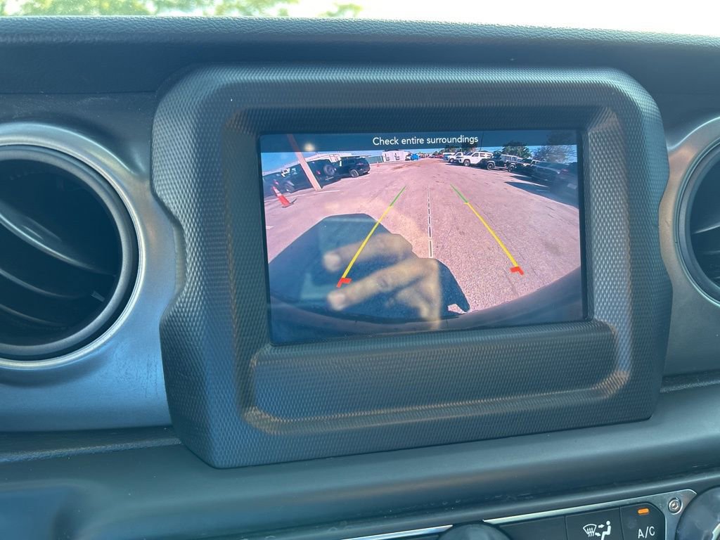 Used 2022 Jeep Wrangler Willys image 14