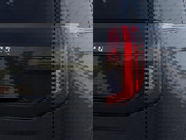 New 2025 Ford Expedition Active image 21