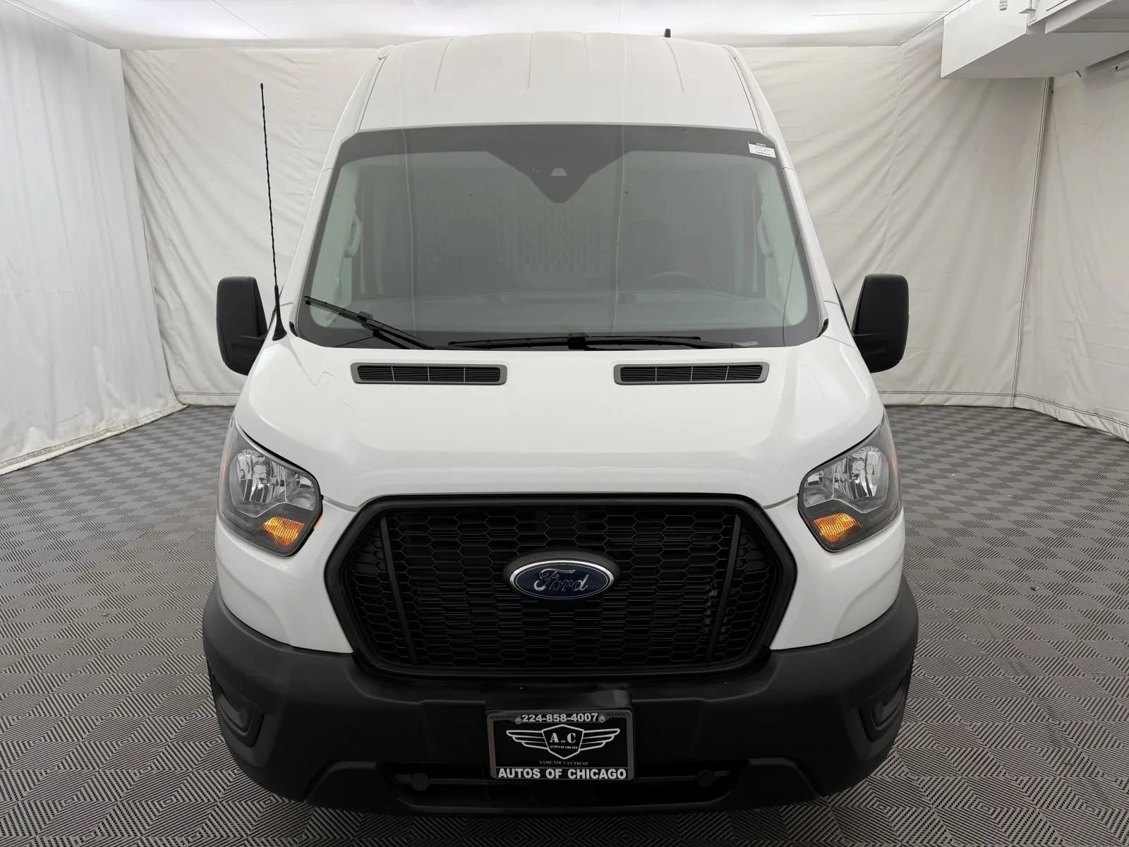 Used 2024 Ford Transit 250 148 High Roof Extended RWD image 3