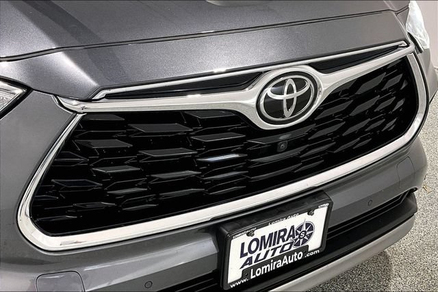 Used 2021 Toyota Highlander Platinum AWD/4WD image 41