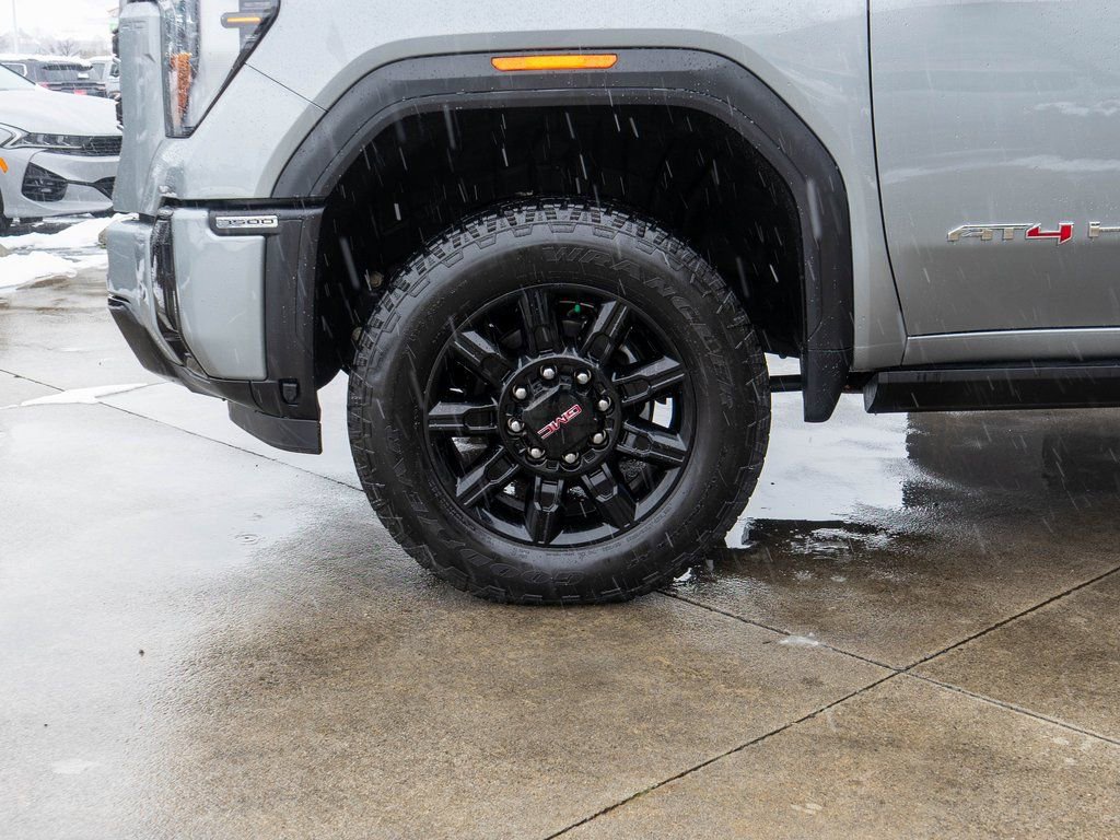 Used 2025 GMC Sierra 3500 AT4 w/ AT4 Premium Plus Package image 31