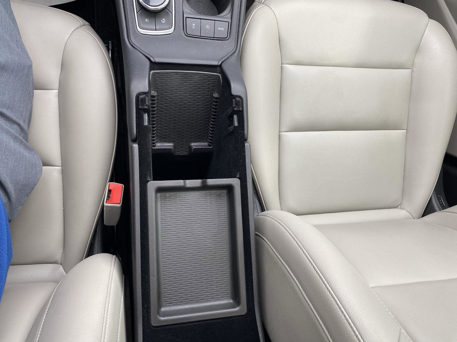 Used 2019 Cadillac XT4 Luxury w/ Cold Weather Package image 27