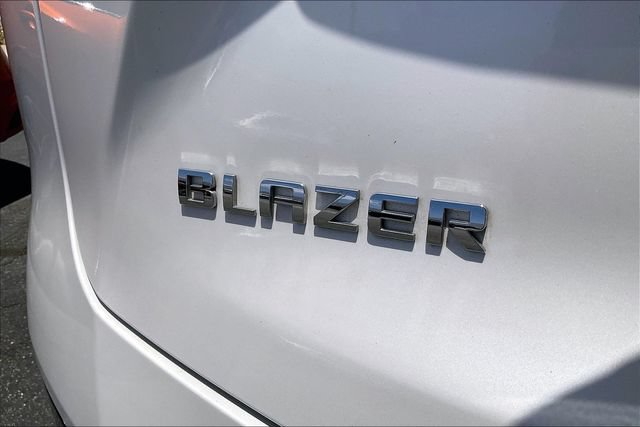 Used 2023 Chevrolet Blazer Premier w/ Enhanced Convenience Package FWD image 31