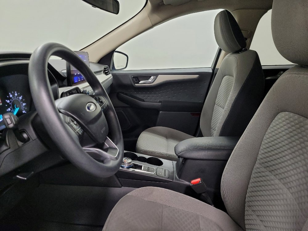 Used 2020 Ford Escape SE image 17