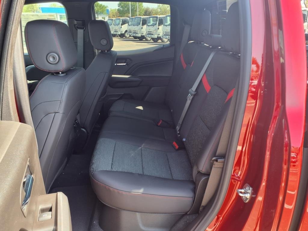 New 2025 Chevrolet Colorado Z71 w/ Midnight Edition image 7