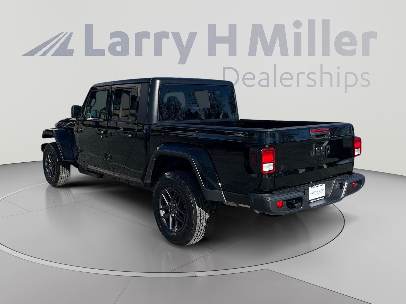New 2026 Jeep Gladiator Sport AWD/4WD image 3