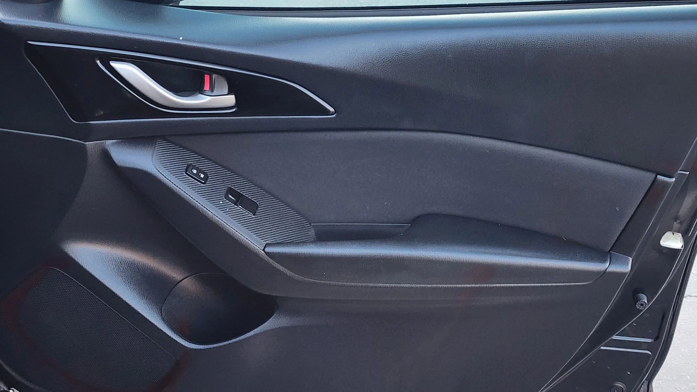 Used 2016 MAZDA MAZDA3 i Touring image 29