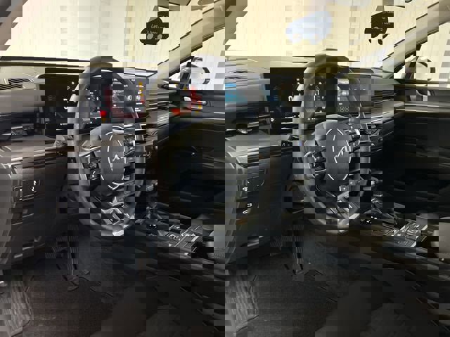 Used 2025 Kia K5 LXS image 10