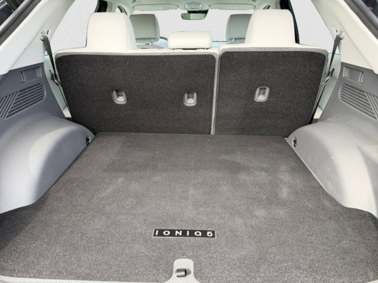 Used 2023 Hyundai Ioniq 5 SEL w/ Cargo Package image 18