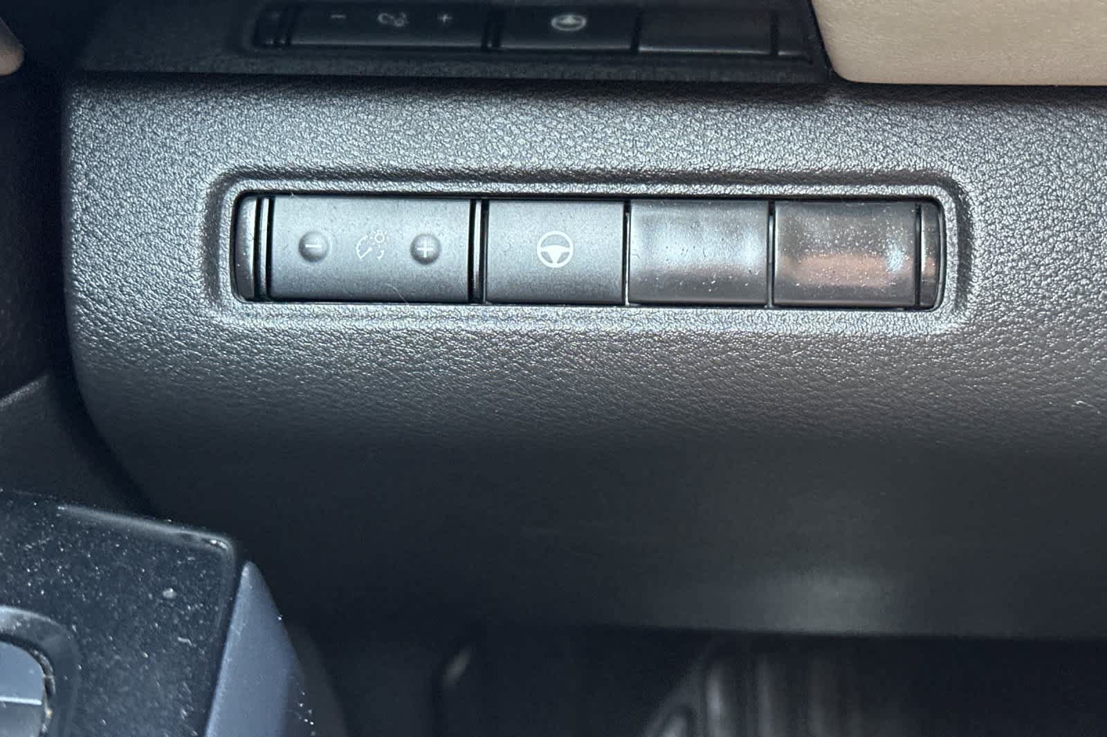 Certified 2022 Nissan Pathfinder SV FWD image 33