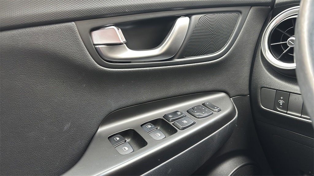 Certified 2023 Hyundai Kona Limited w/ Winter Weather Package image 17