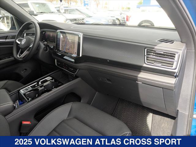Used 2025 Volkswagen Atlas Cross Sport SEL R-Line AWD/4WD image 20