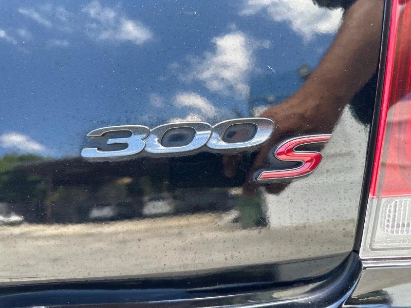 Used 2021 Chrysler 300 S image 17