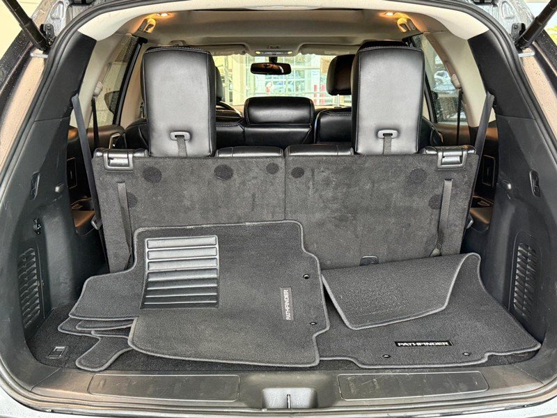 Used 2018 Nissan Pathfinder SL w/ SL Premium Package AWD/4WD image 8