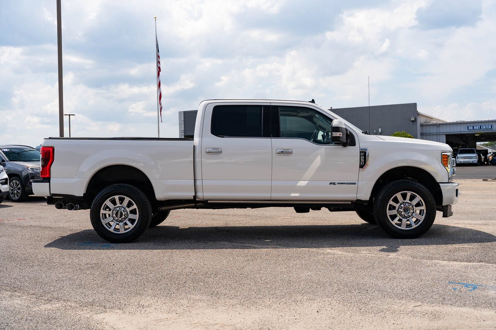 Certified 2019 Ford F250 Limited w/ FX4 Off-Road Package AWD/4WD image 8