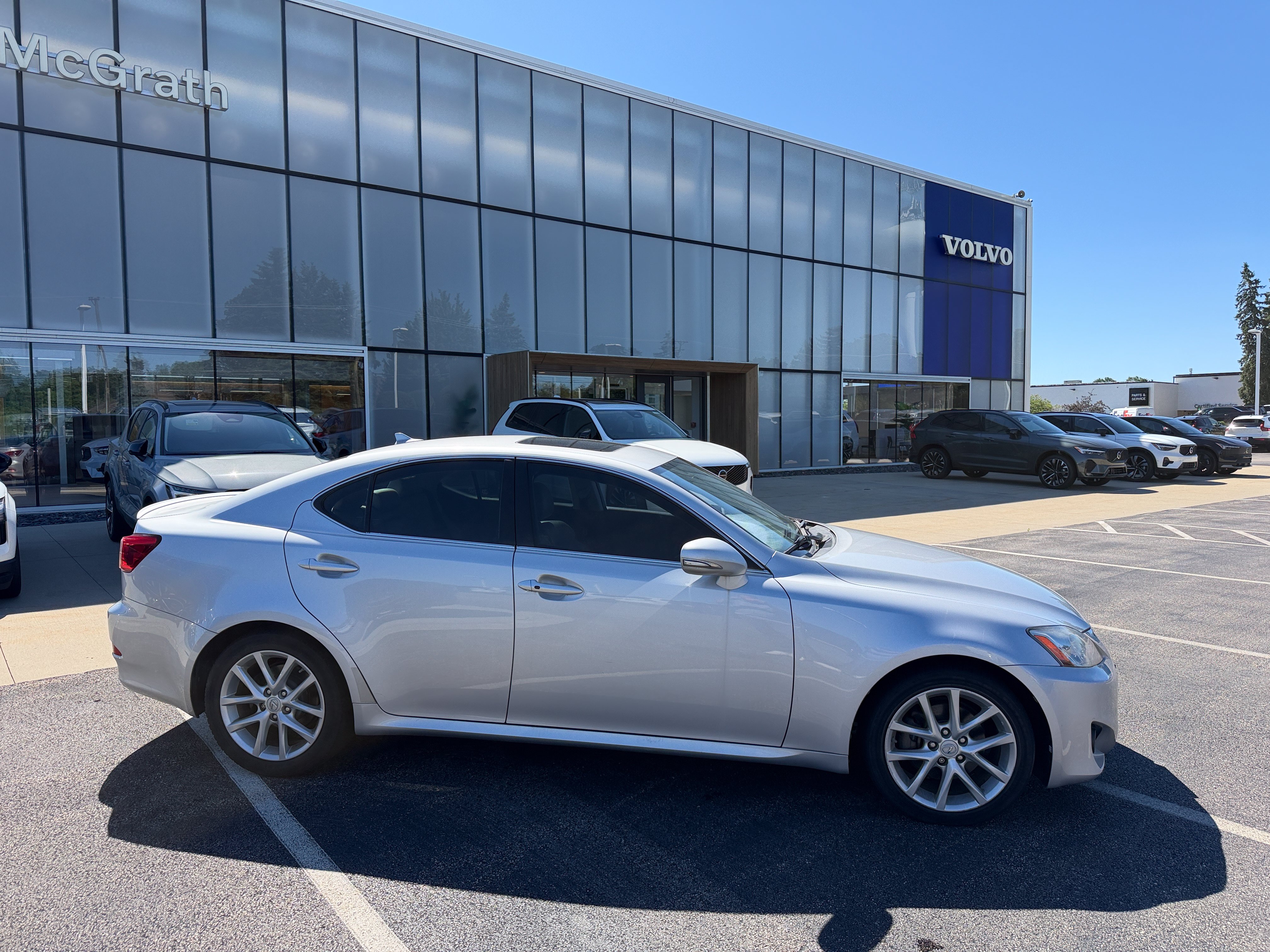 Used 2011 Lexus IS 250 w/ Premium Pkg Value Edition RWD image 3