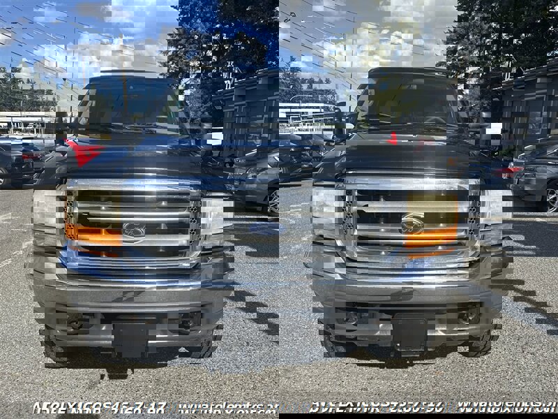 Used 1999 Ford F250 Lariat image 2