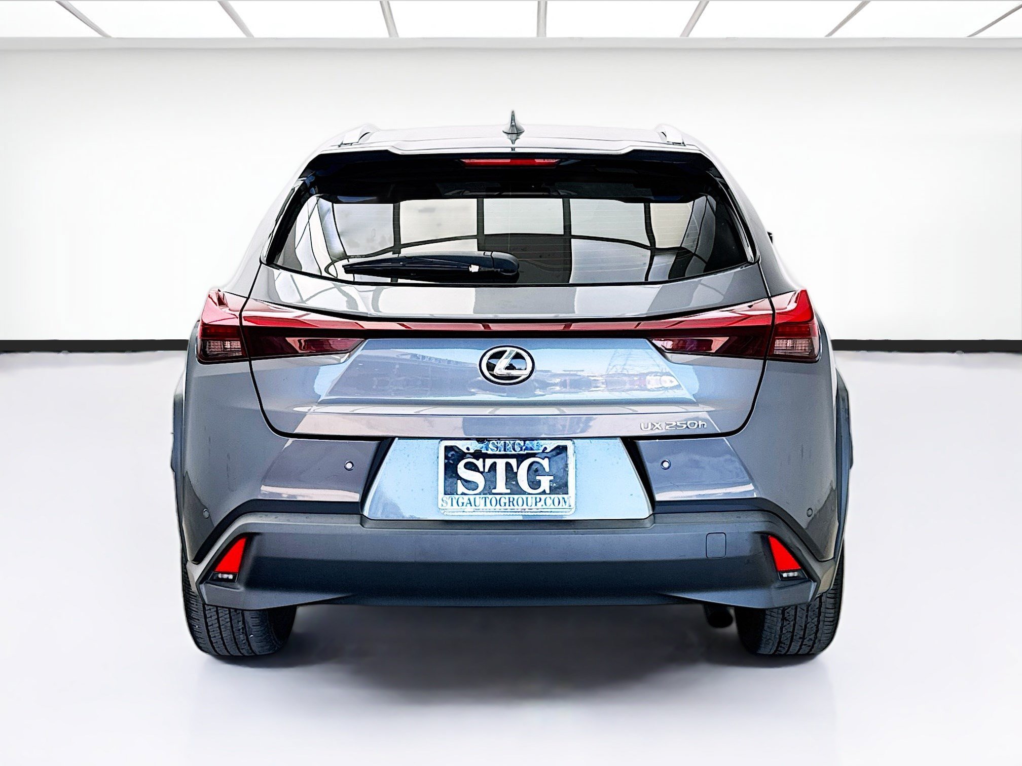 Used 2023 Lexus UX 250h FWD w/ Accessory Package (Z1) image 5