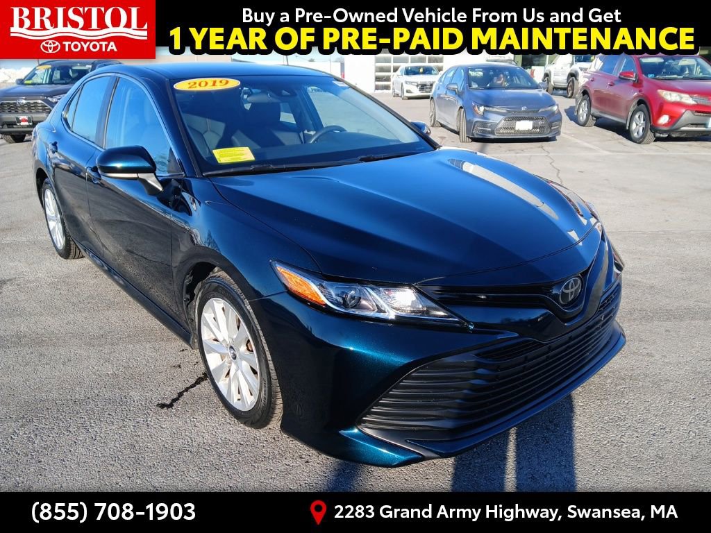 Used 2019 Toyota Camry LE image 1