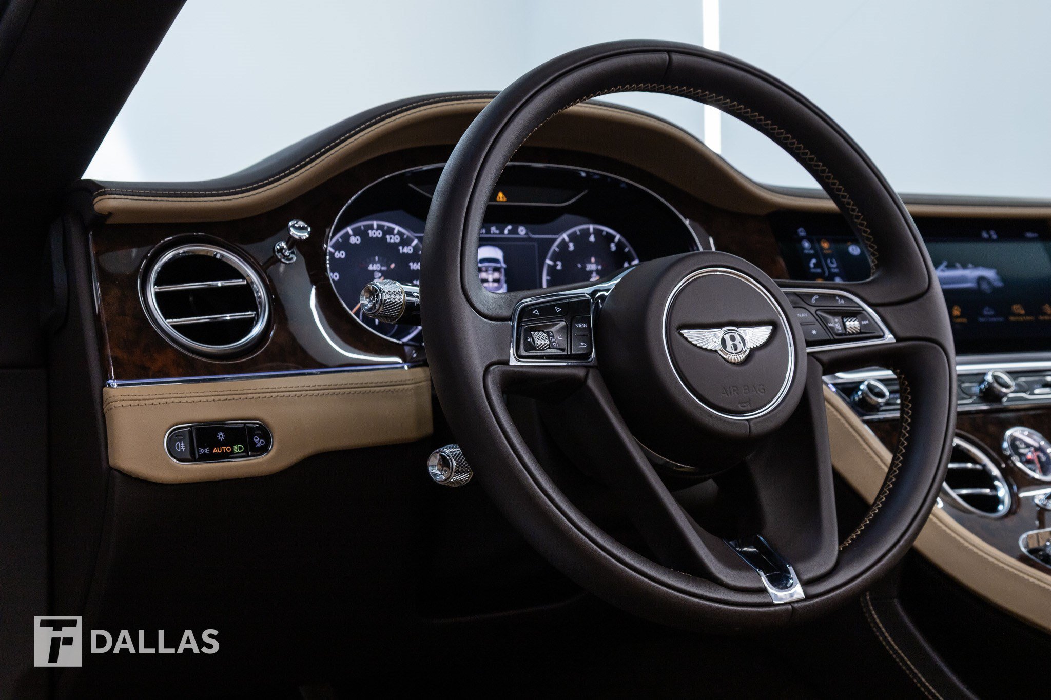 Used 2020 Bentley Continental GT AWD/4WD image 26