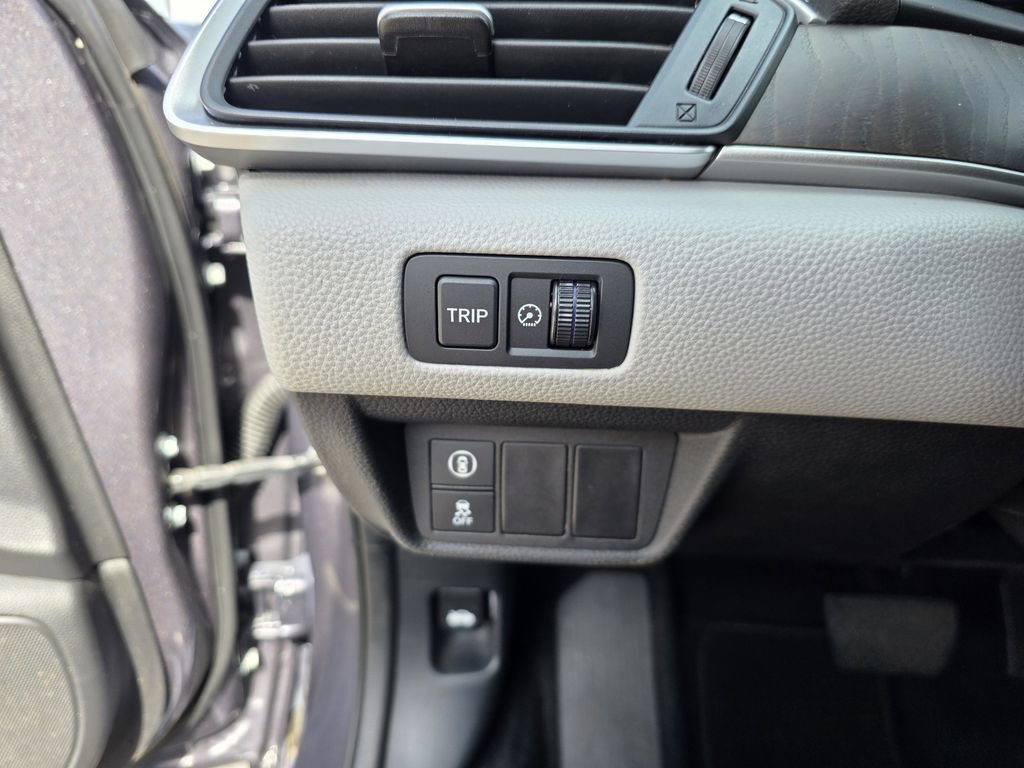 Used 2018 Honda Accord EX image 24