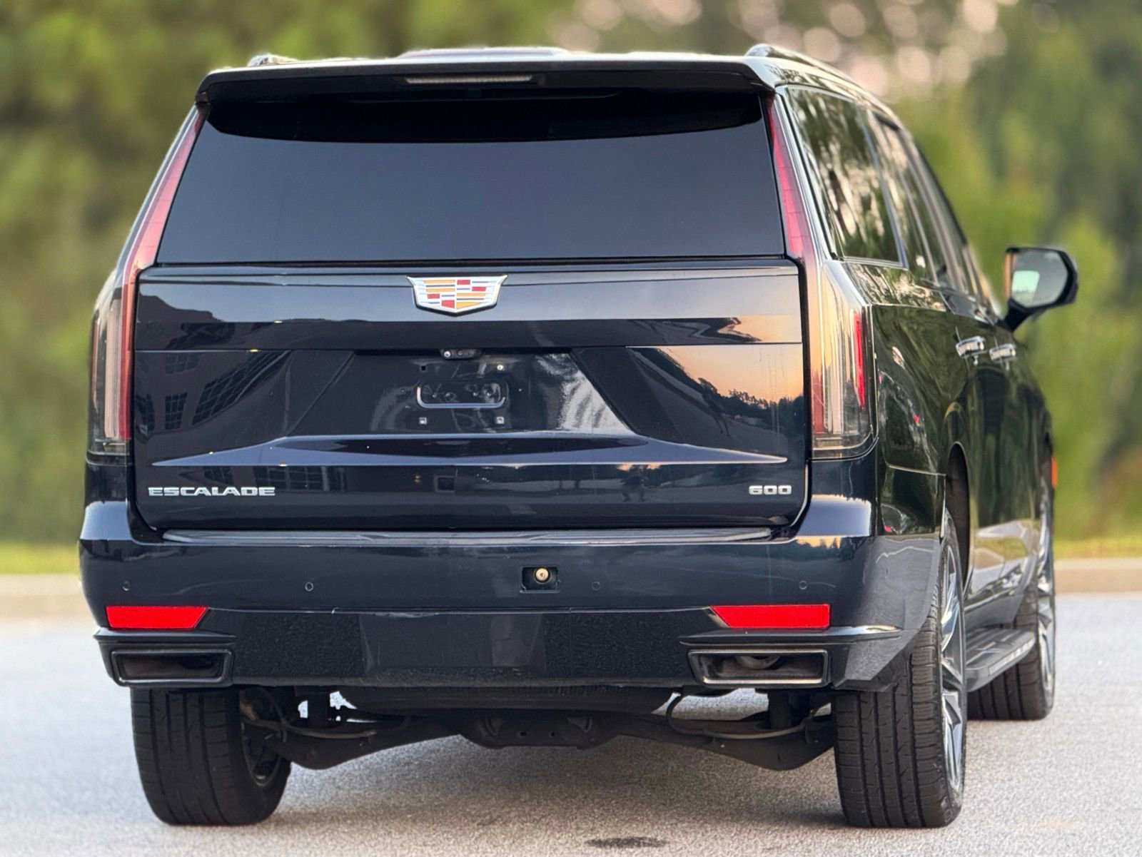 Used 2023 Cadillac Escalade ESV Sport image 6