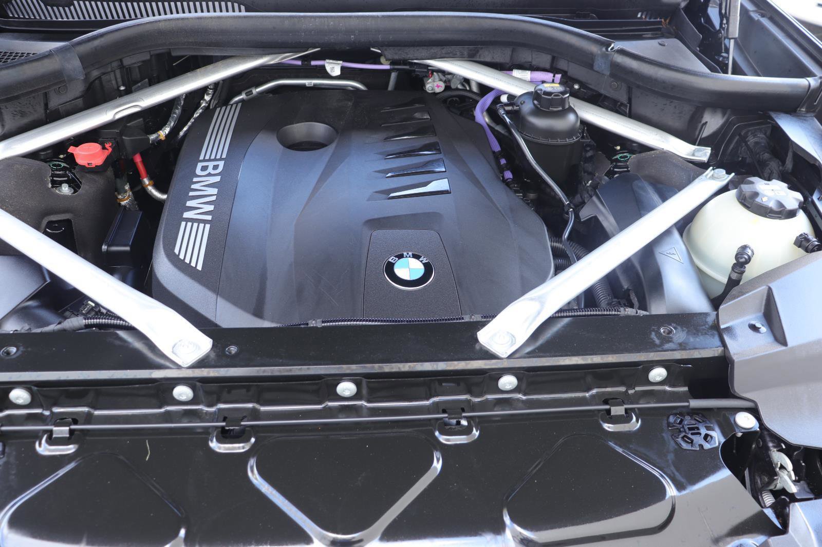 Used 2023 BMW X7 xDrive40i w/ Premium Package image 41