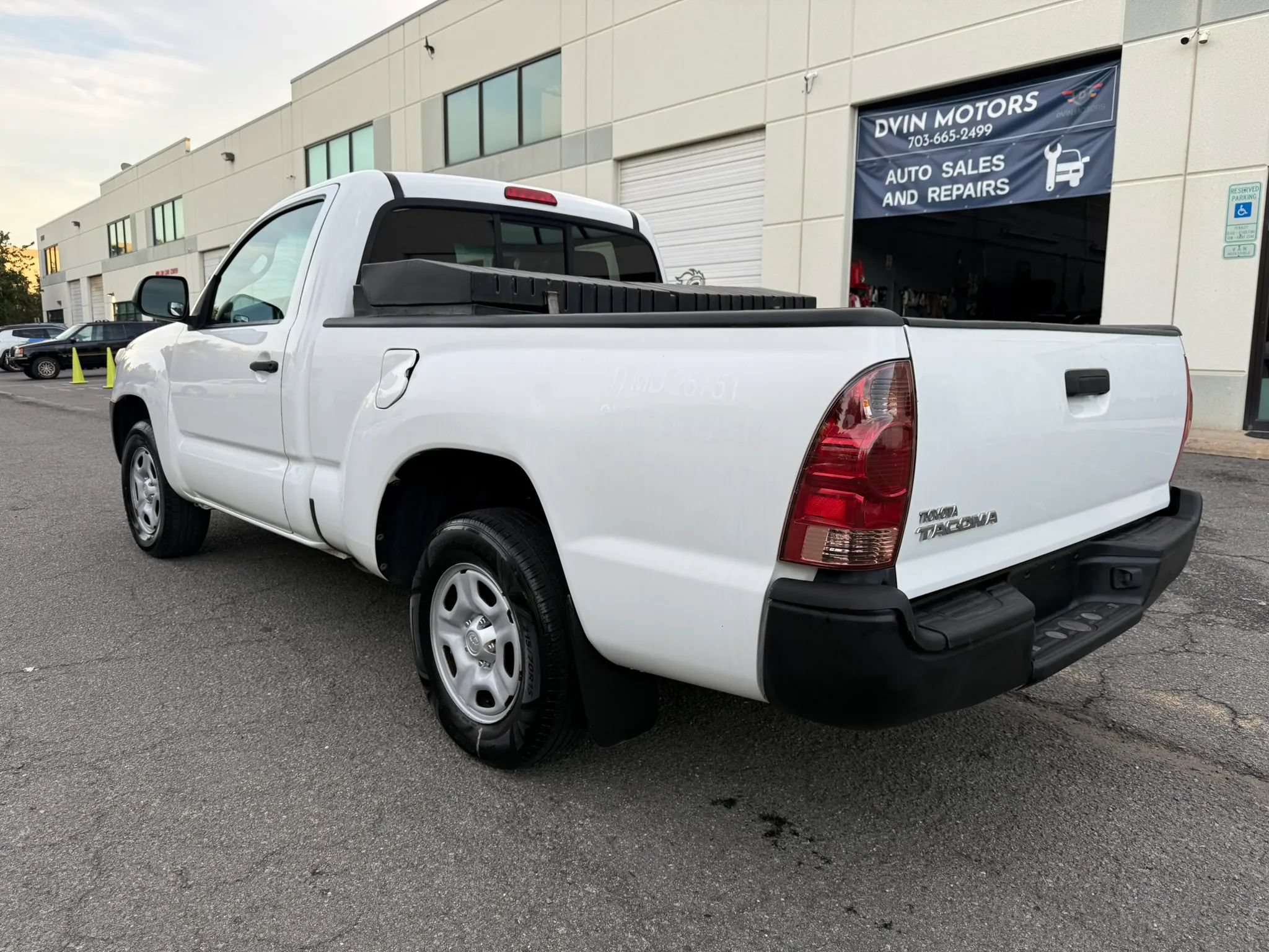 Used 2014 Toyota Tacoma 2WD Regular Cab image 9