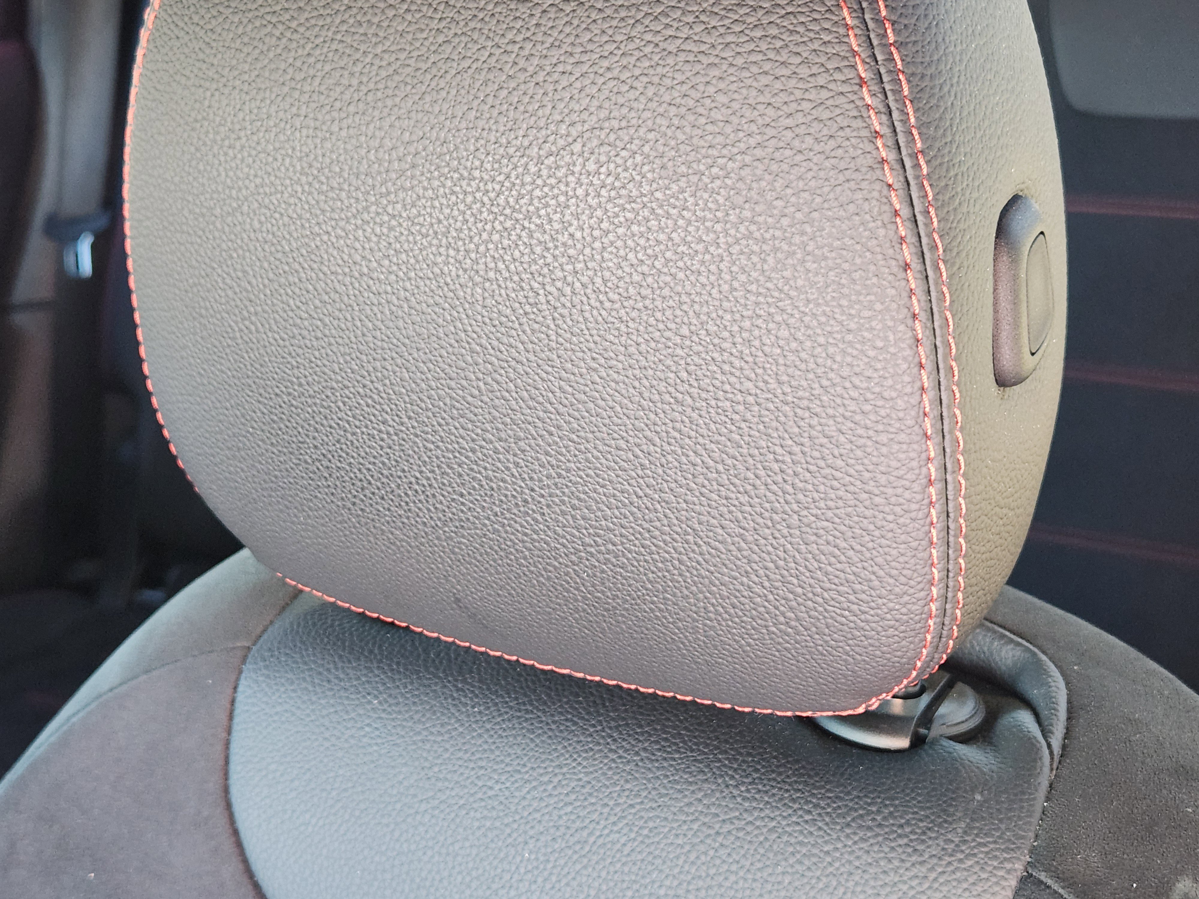 Used 2024 Mercedes-Benz GLB 250 GLB 250 image 15