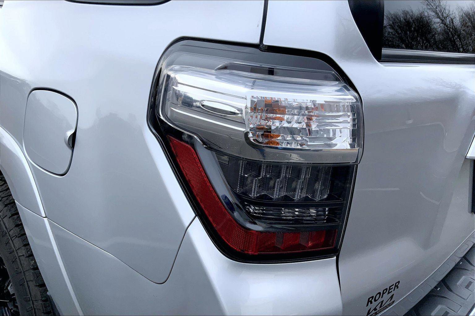 Used 2016 Toyota 4Runner SR5 image 28