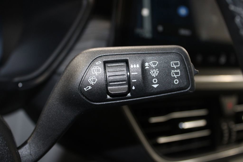 Used 2023 Ford Escape SE w/ PHEV Premium Package image 39