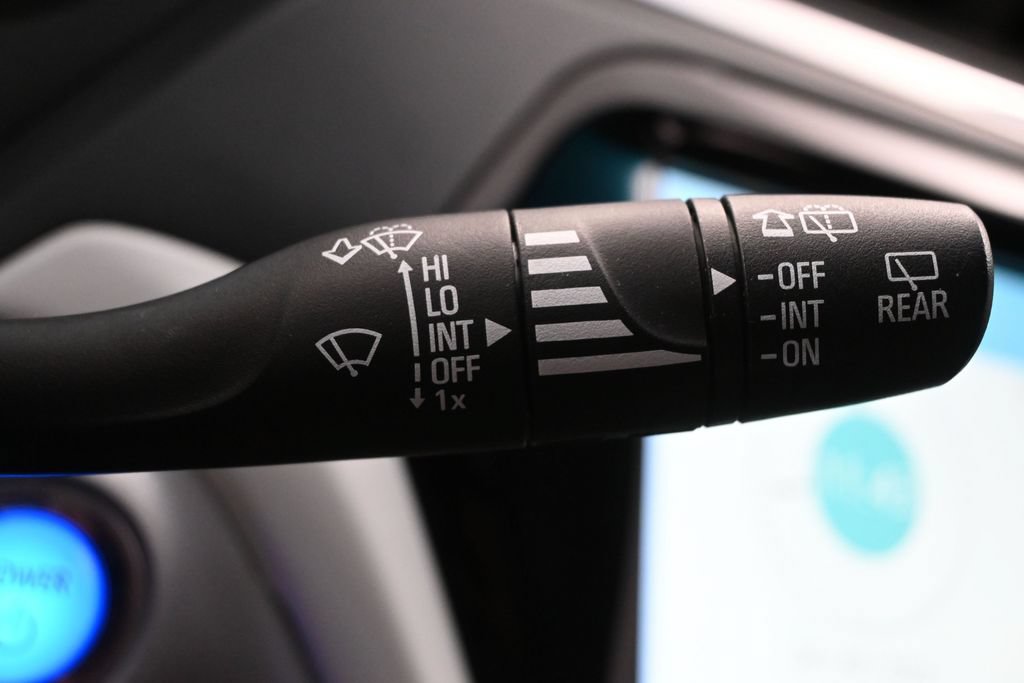Used 2019 Chevrolet Bolt Premier w/ Infotainment Package FWD image 16