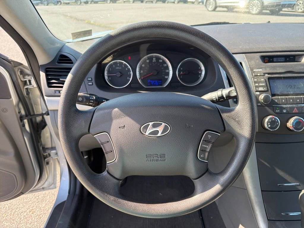 Used 2010 Hyundai Sonata GLS FWD image 24