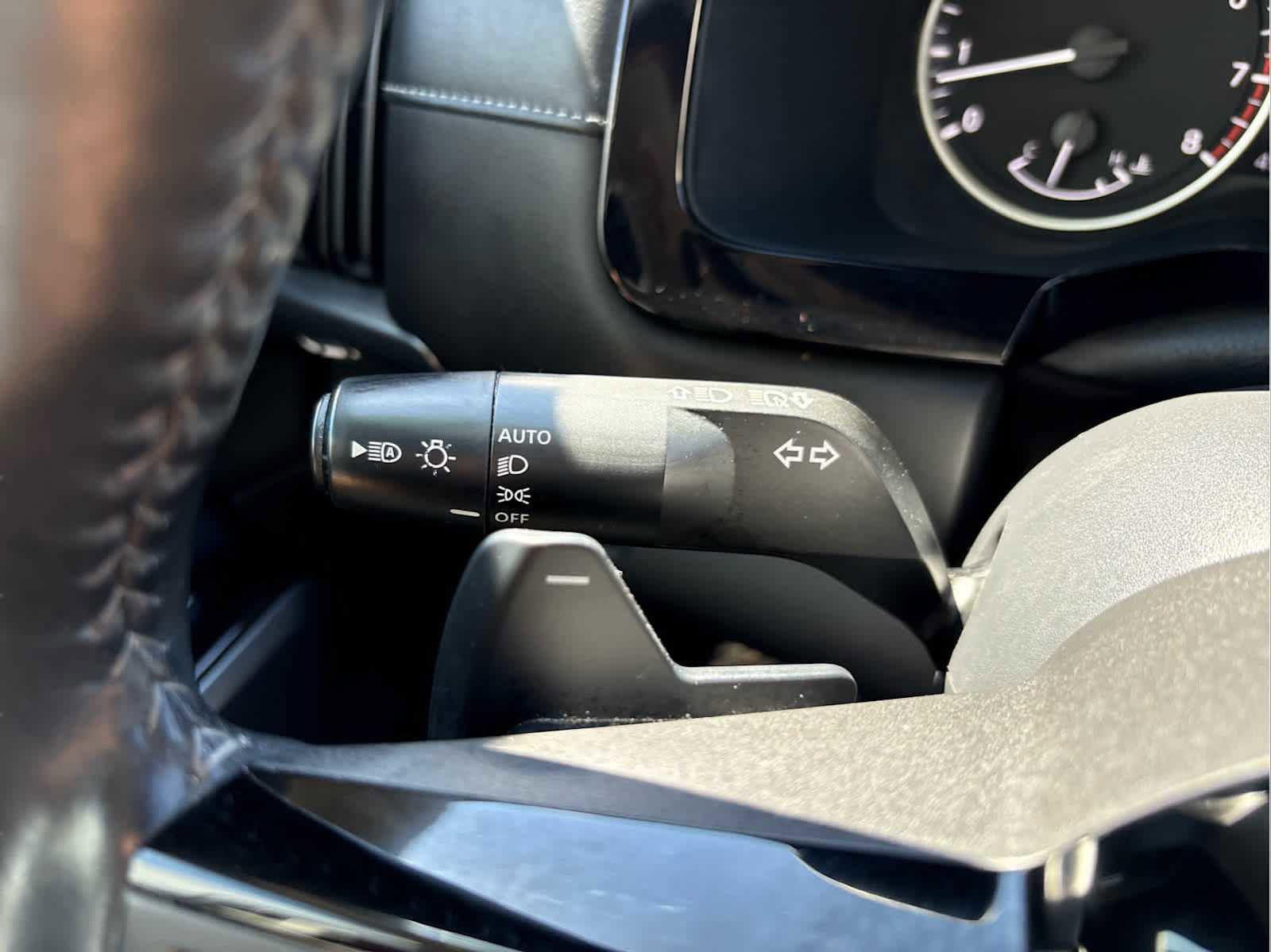 Used 2023 Nissan Pathfinder SL image 26