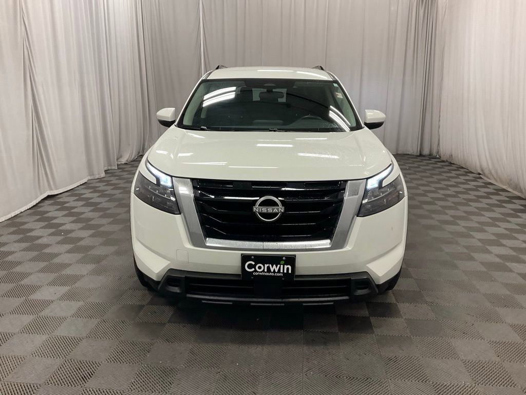 Used 2024 Nissan Pathfinder SV image 27
