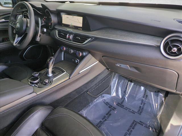 Used 2018 Alfa Romeo Stelvio Ti Sport image 22