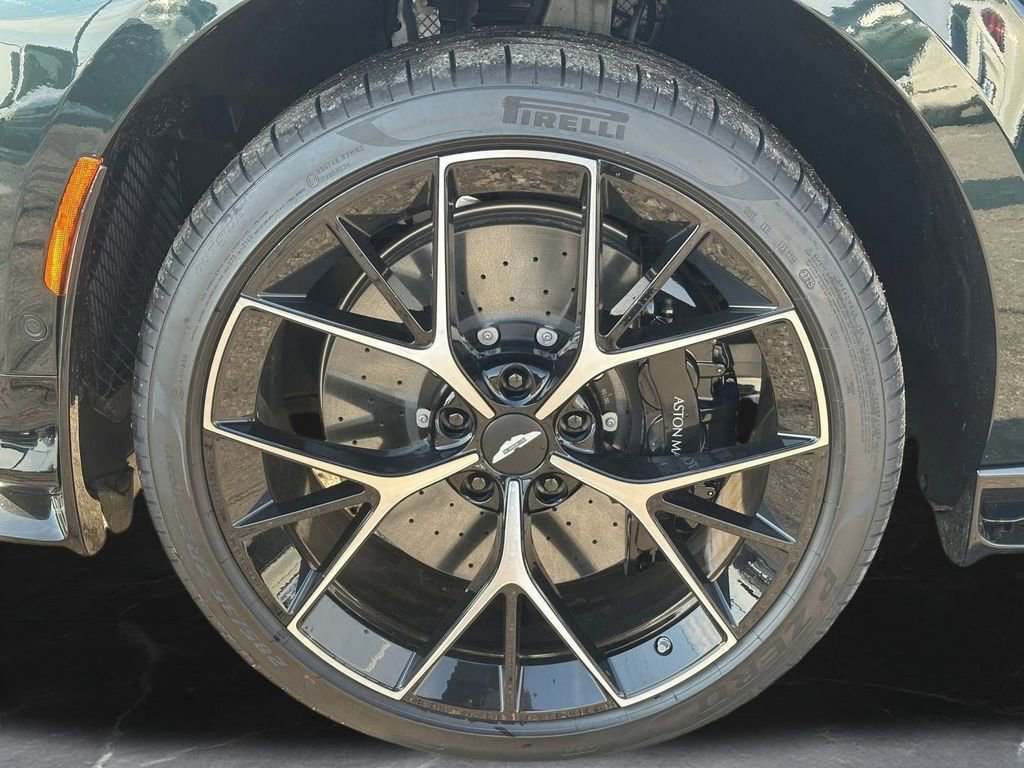 New 2026 Aston Martin DBX 707 image 27