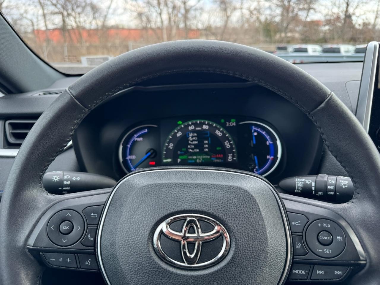 Used 2023 Toyota RAV4 SE image 20