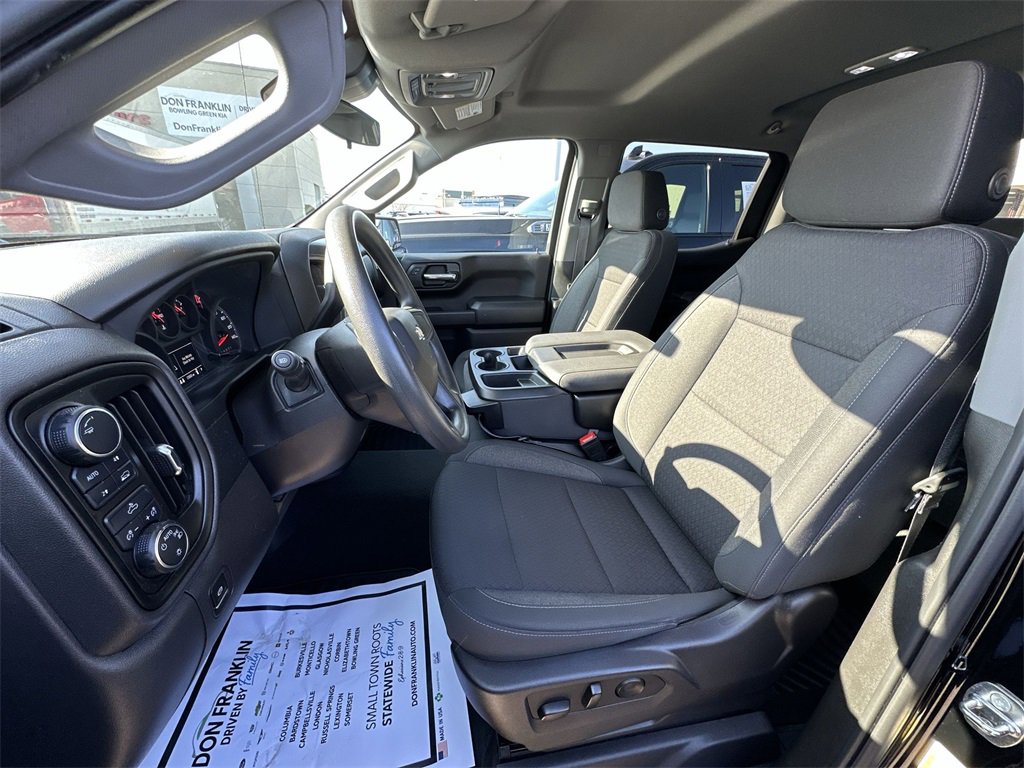 Used 2024 Chevrolet Silverado 1500 Custom w/ Turbomax Blackout Package image 3