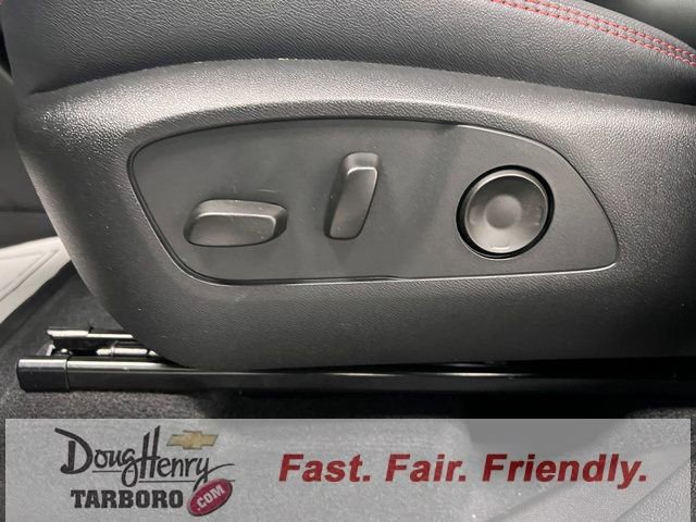 New 2026 Chevrolet Traverse RS w/ LPO, Floor Liner Package FWD image 29