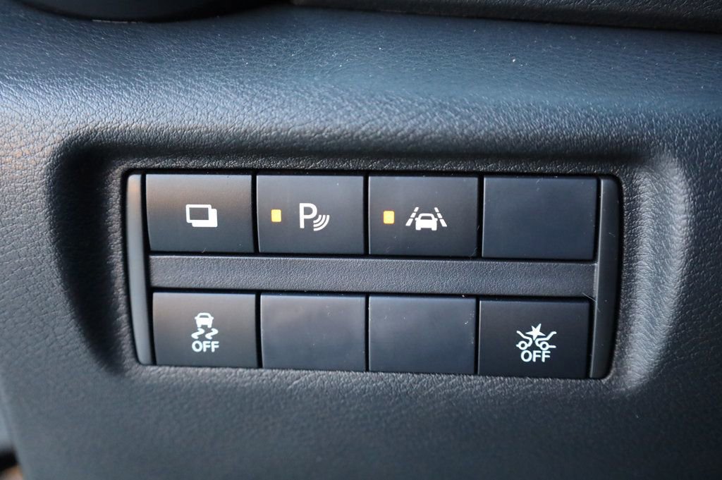 Used 2025 Nissan Versa S w/ Trunk Package image 34