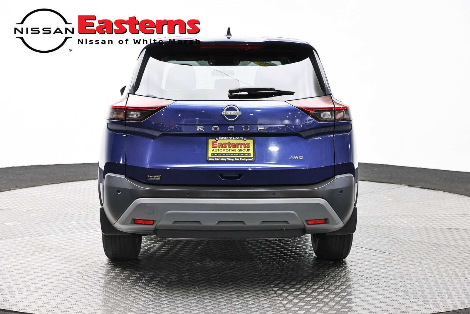 Used 2023 Nissan Rogue S AWD/4WD image 6