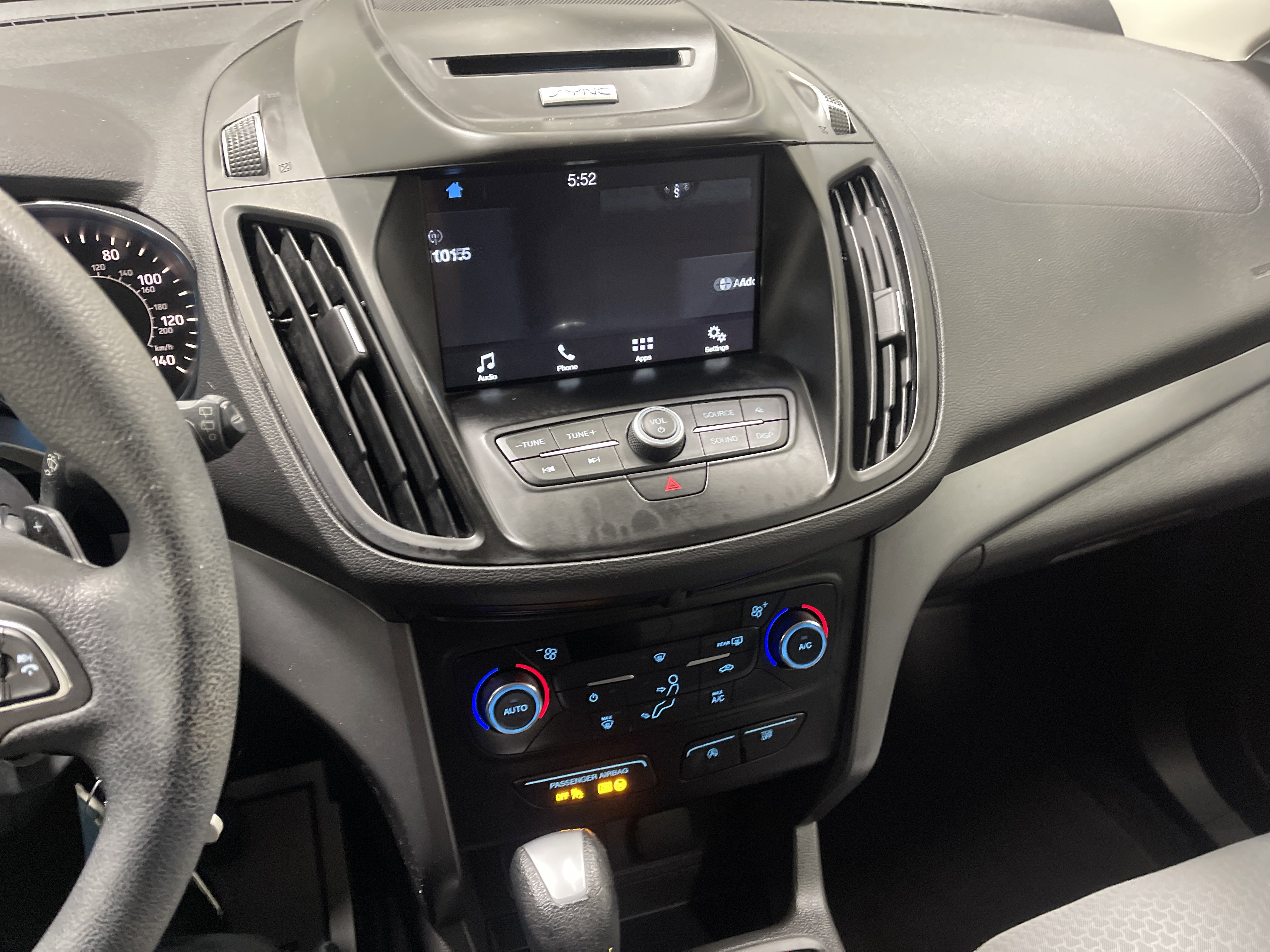 Used 2017 Ford Escape SE w/ Equipment Group 201A AWD/4WD image 29