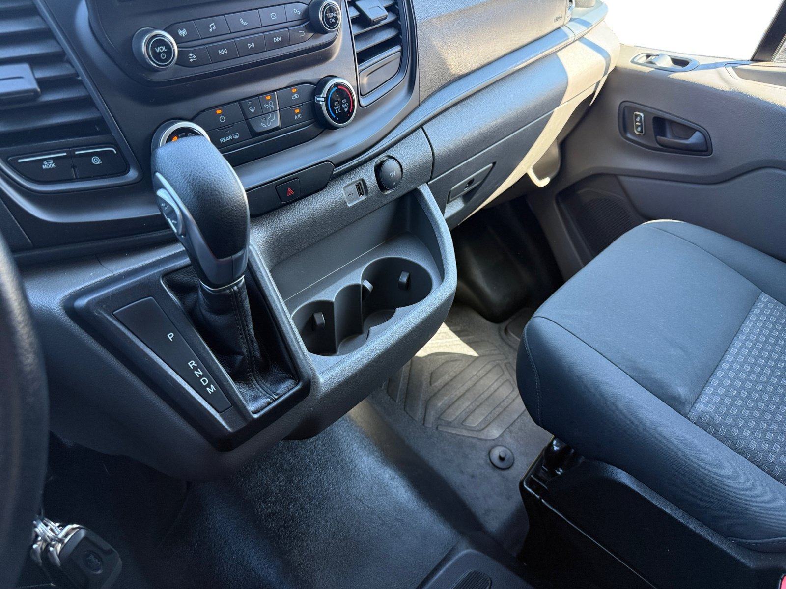 Used 2025 Ford Transit 250 Low Roof w/ Exterior Upgrade Package RWD image 13