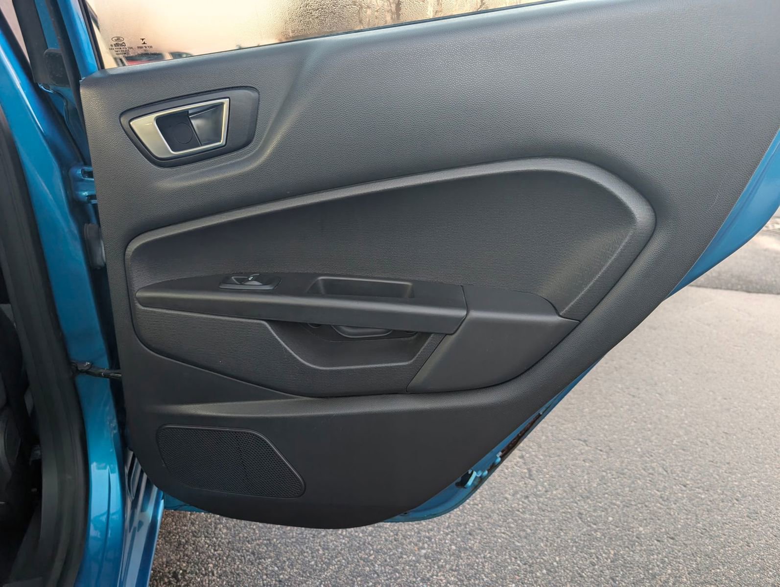 Used 2016 Ford Fiesta SE image 22