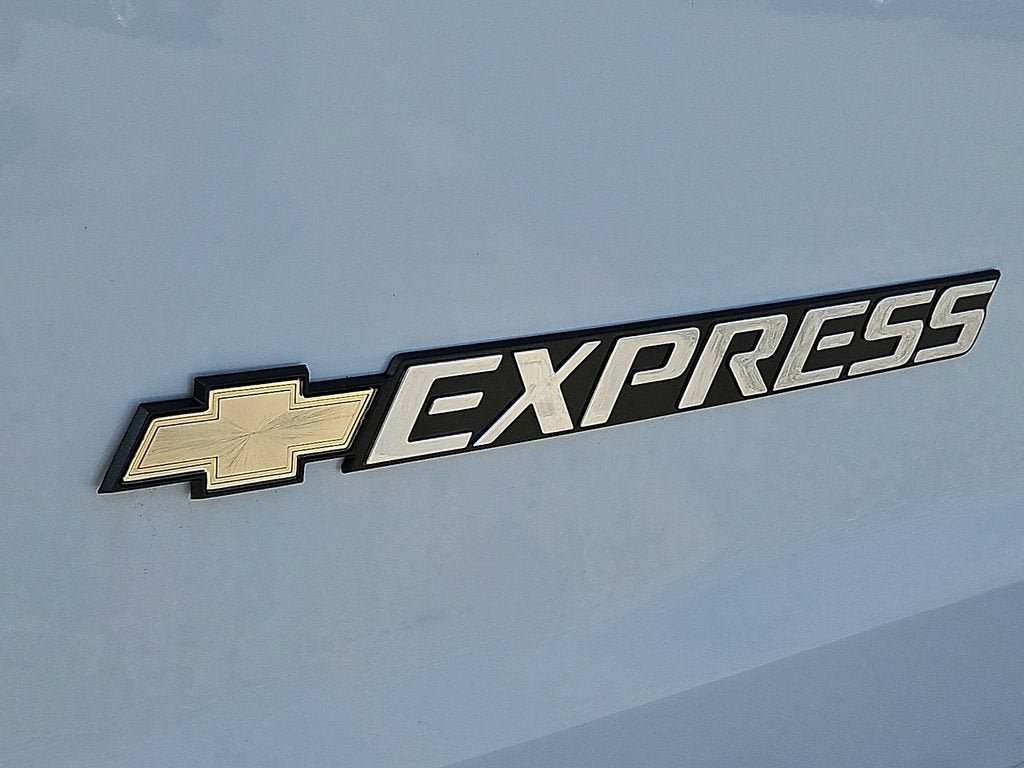 New 2026 Chevrolet Express 2500 w/ Driver Convenience Package RWD image 19