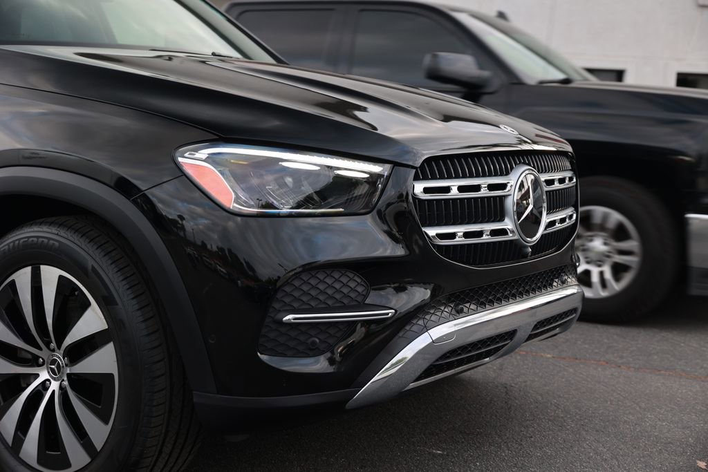 Used 2025 Mercedes-Benz GLE 450e 4MATIC w/ Driver Assistance Package image 7