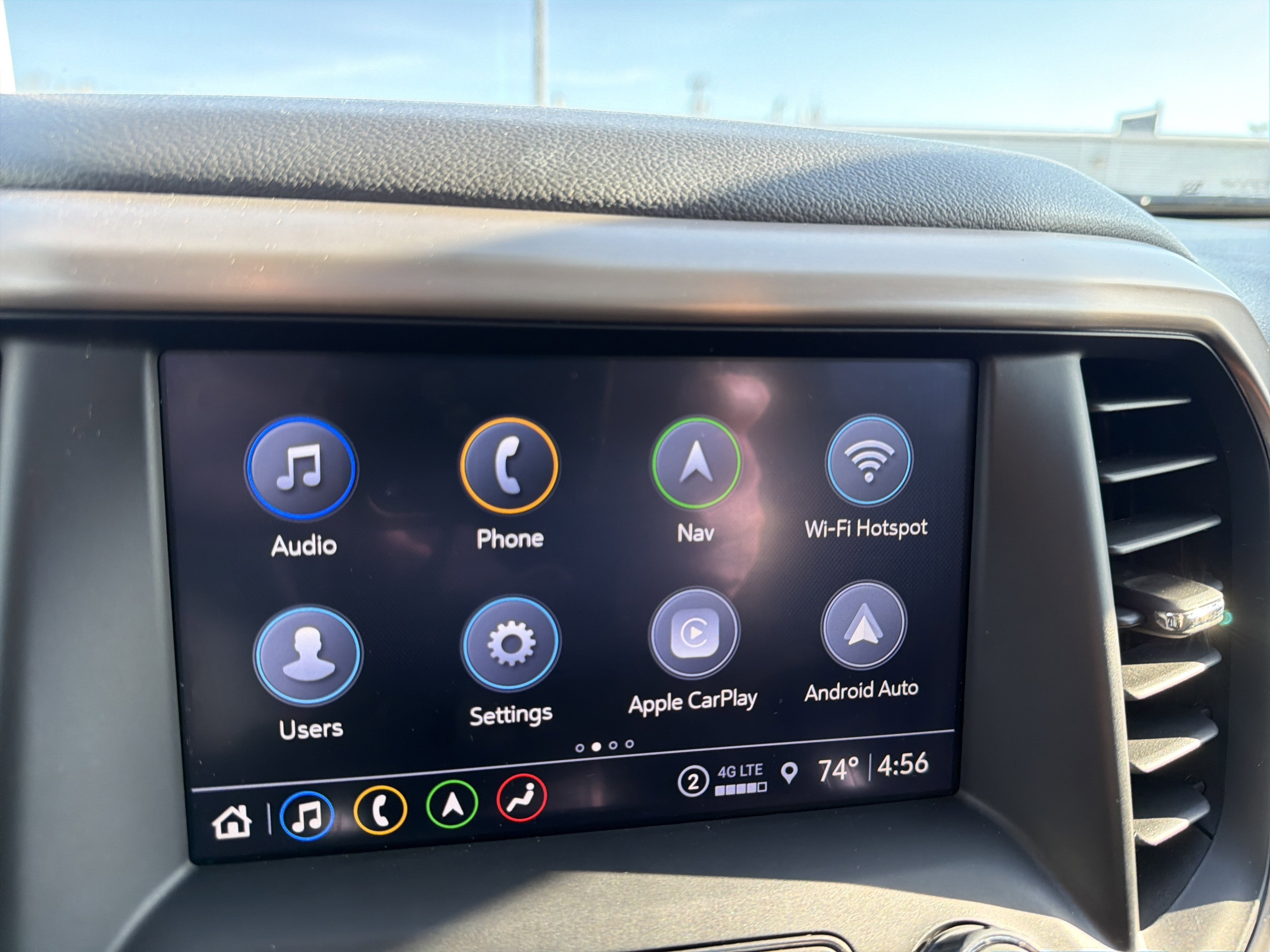 Used 2023 GMC Acadia Denali w/ Denali Technology Package image 32